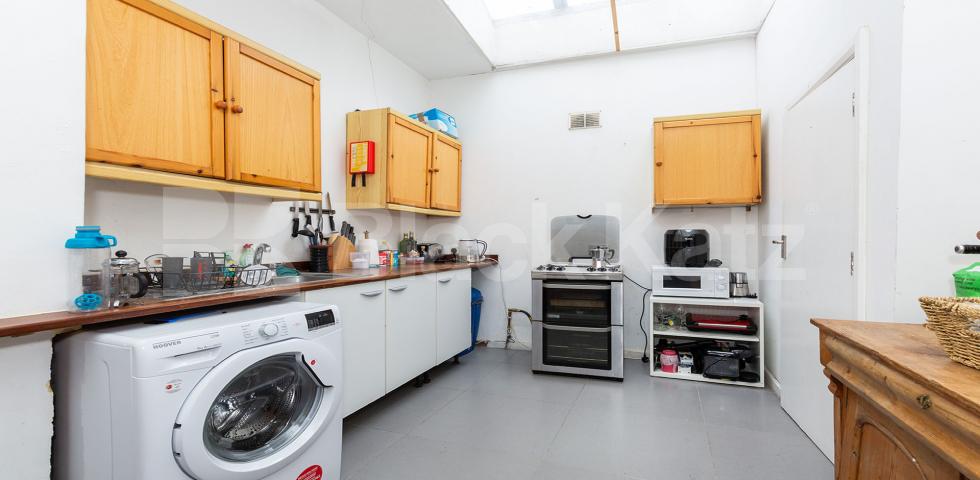 			3 Bedroom, 1 bath, 1 reception House			 Newington Green Road, CANONBURY-ISLINGTON